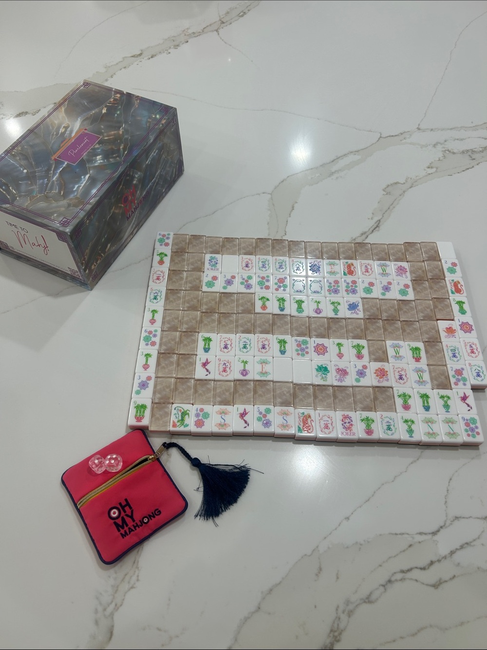 Oh My Mahjong Pink pearlescent Mahjong Set with dice